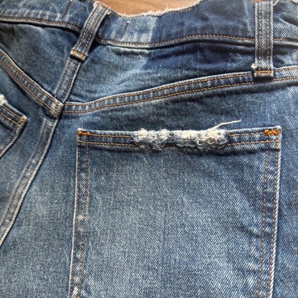 Abercrombie | Size 26 | Curve Love High Rise Mom Shorts 4" - Picture 7 of 7